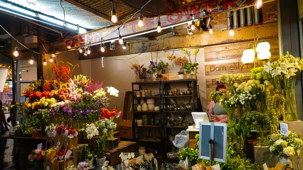 Negozio di fiori al mercato di Chelsea, New York