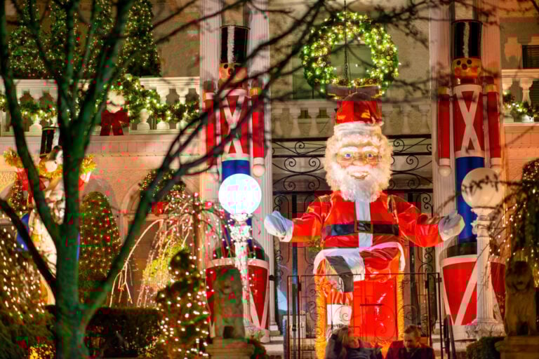 Tour delle Luci di Natale a Dyker Heights in Italiano