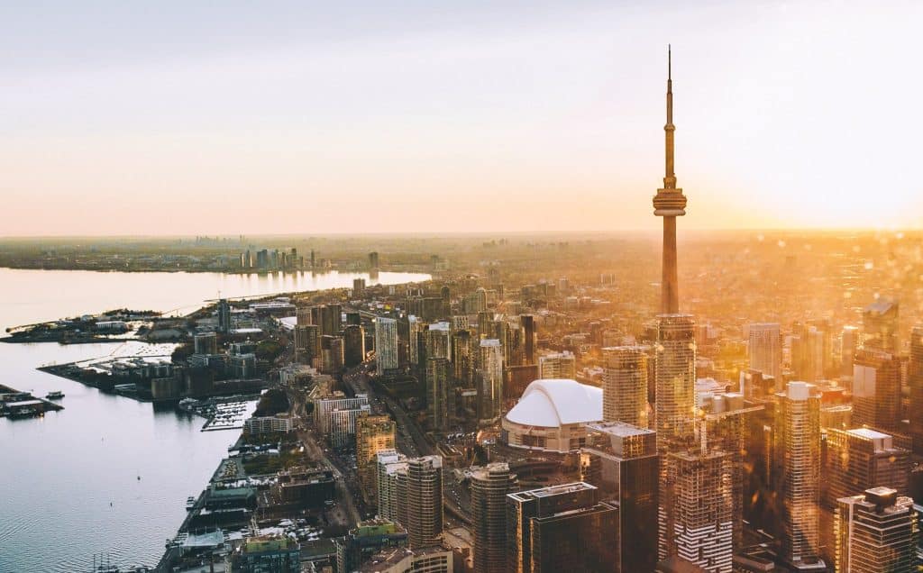 Tour Niagara Falls, Toronto, Washington & Philadelphia from New York: 5 Days