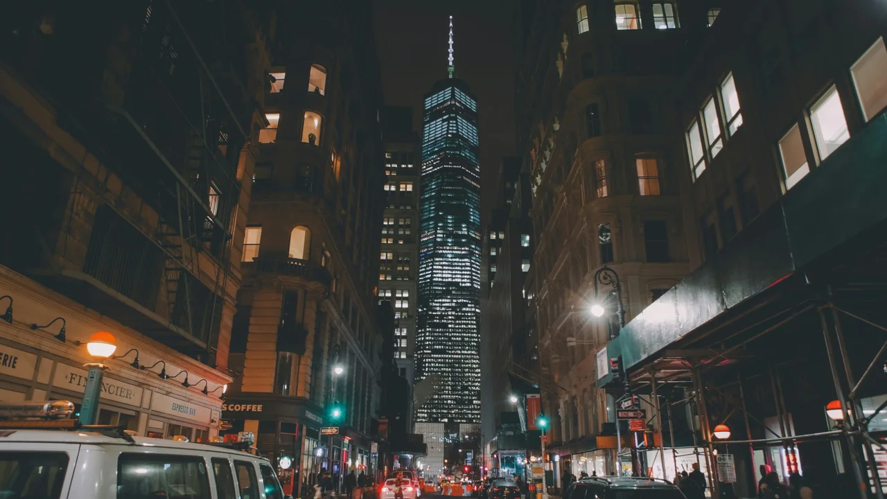 Vista Notturna del One World Trade Center, Il grattacelo più alto di New York