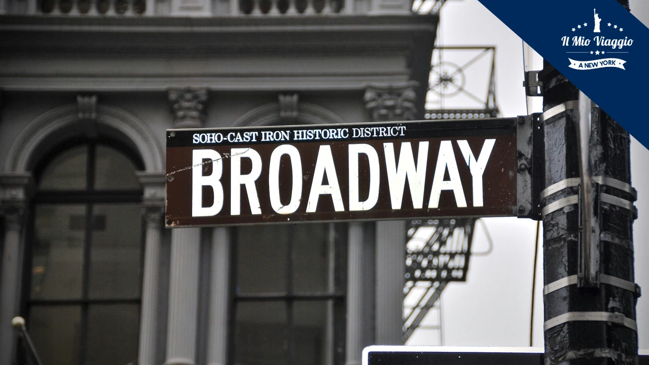 Broadway a New York: Dove si Trova e Cosa Vedere Lungo la Strada dei Teatri