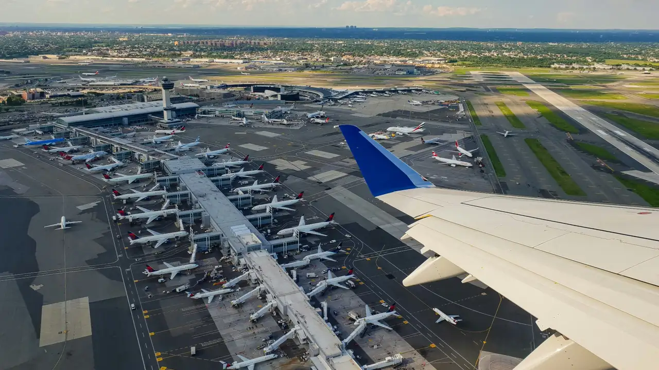 Aeroporto JFK visto dall'alto