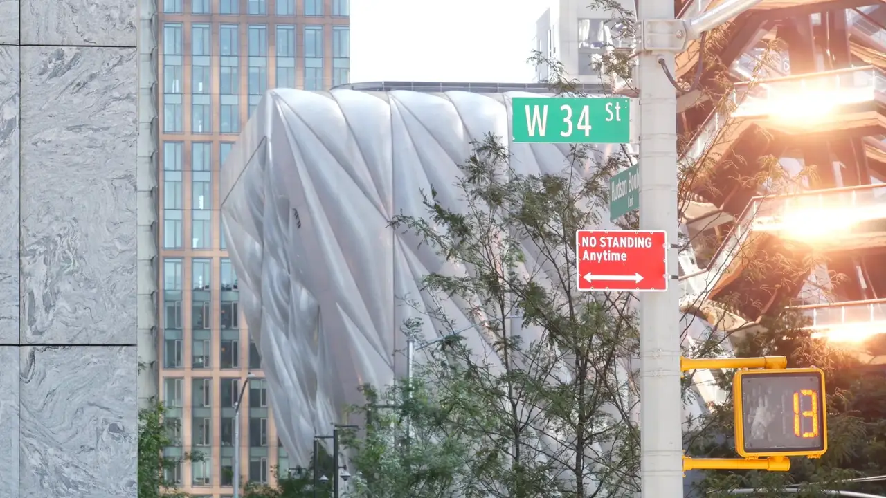 The Shed a Hudson Yards visto a distanza