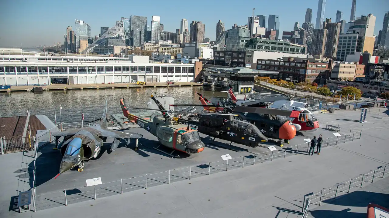 Elicotteri all'Intrepid Museum di NYC