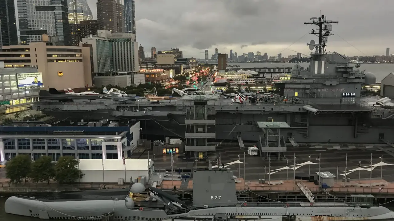 Intrepid Museum New York vista panoramica